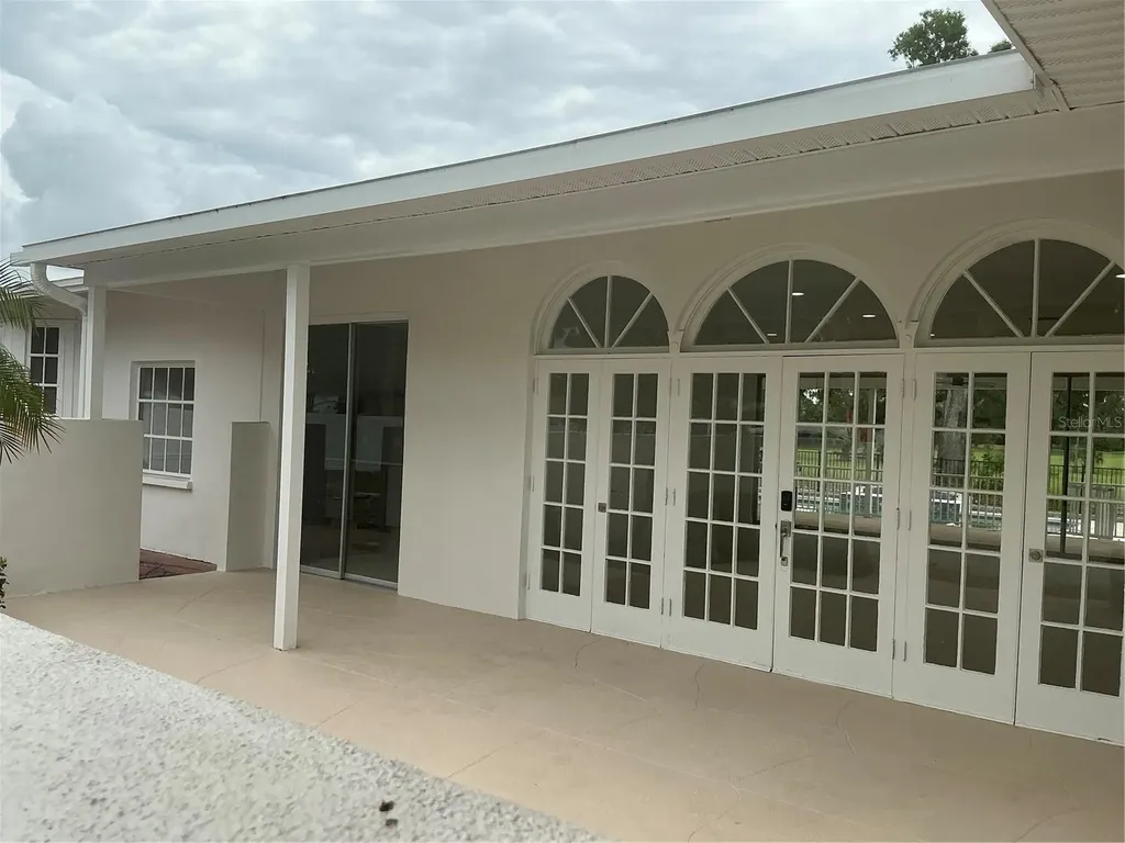 502 Magellan Drive Sarasota FL 34243