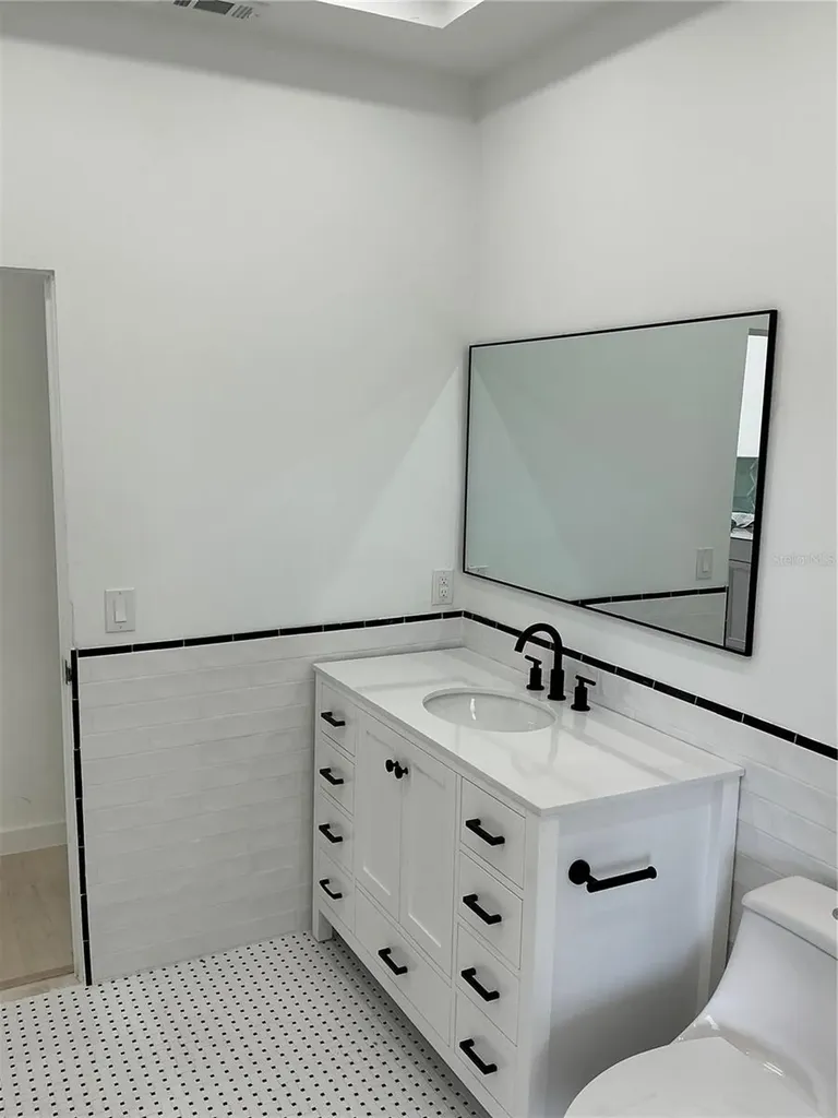 502 Magellan Drive Sarasota FL 34243