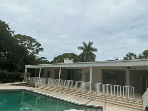 502 Magellan Drive Sarasota FL 34243