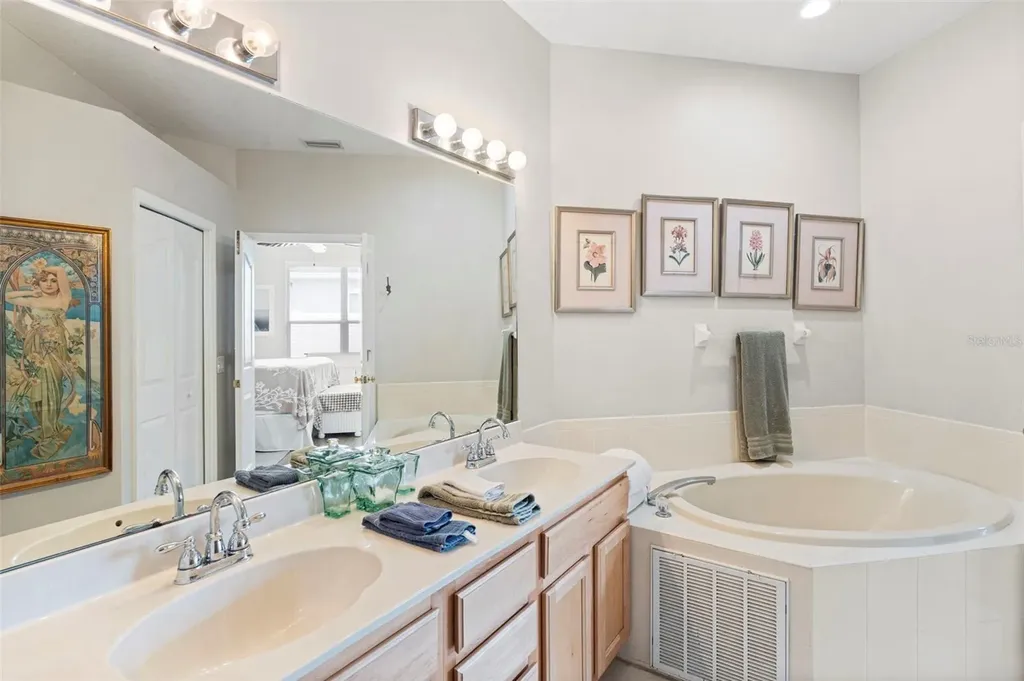 8557 Acorn Ridge Court Tampa FL 33625