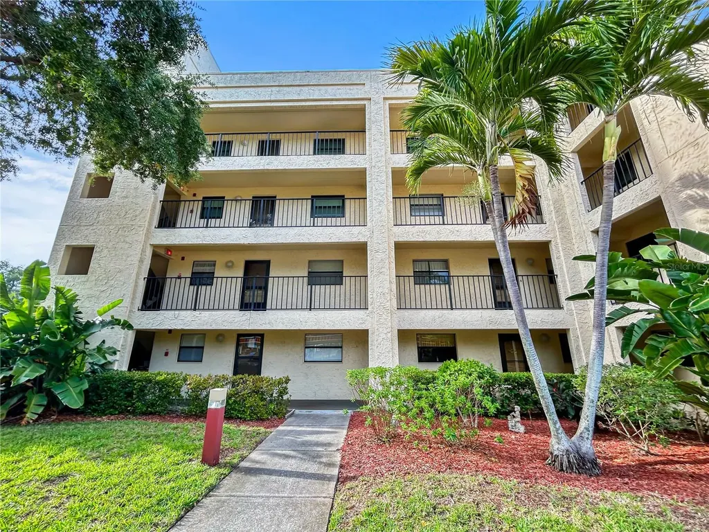 11485 Oakhurst Road Largo FL 33774