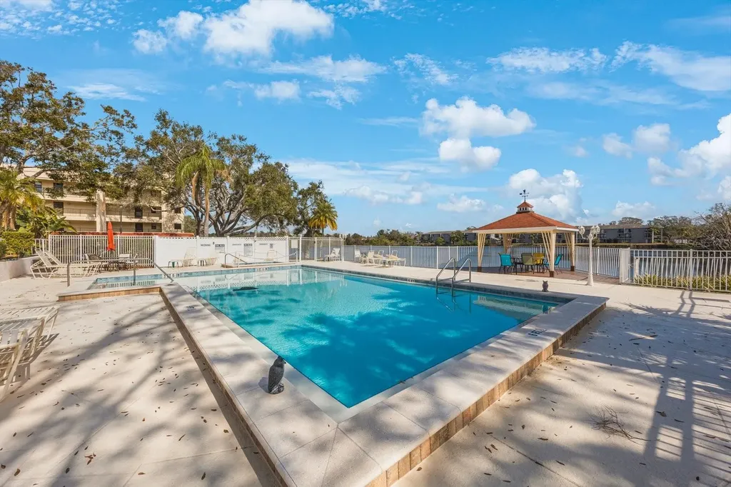11485 Oakhurst Road Largo FL 33774