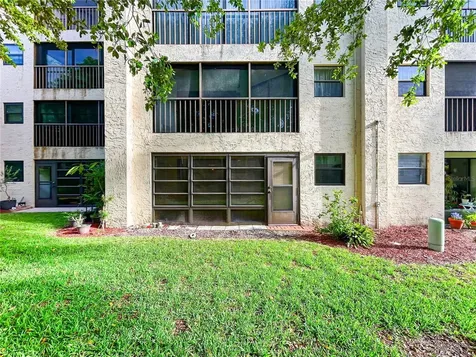 11485 Oakhurst Road Largo FL 33774