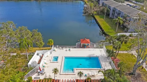 11485 Oakhurst Road Largo FL 33774