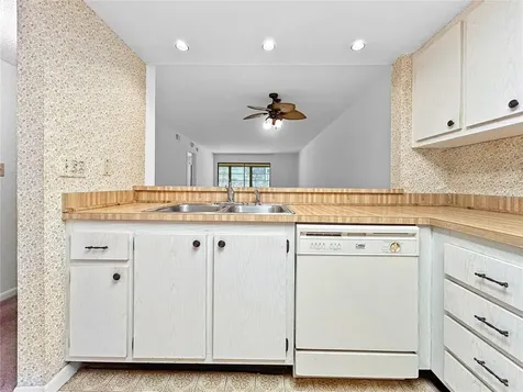 11485 Oakhurst Road Largo FL 33774
