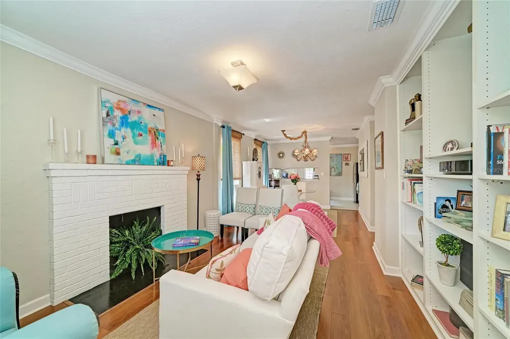 2250 Hillview Street Sarasota FL 34239