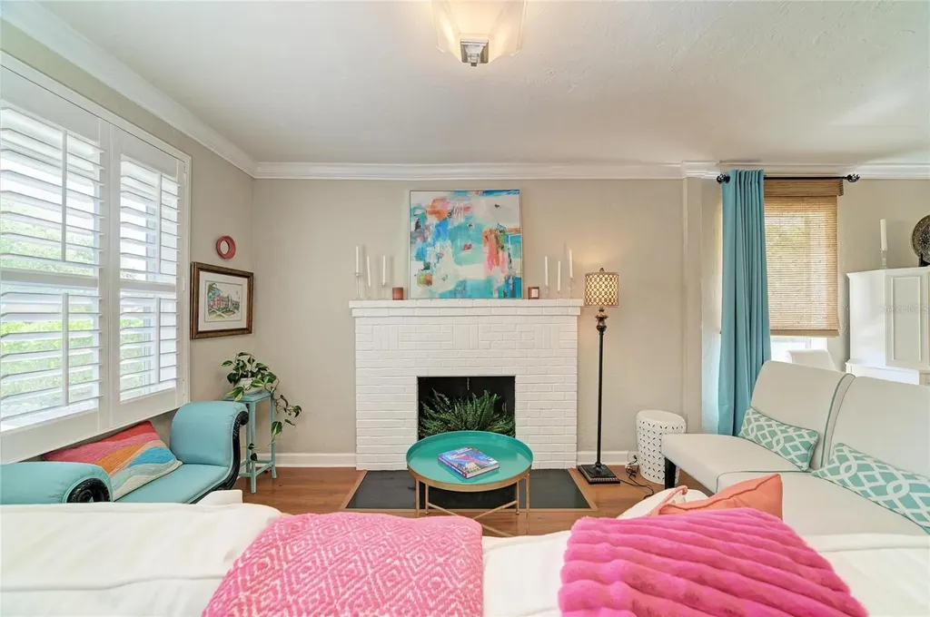 2250 Hillview Street Sarasota FL 34239