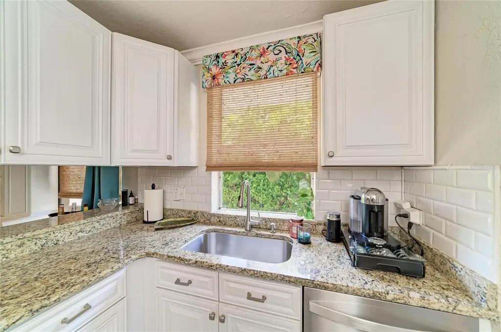 2250 Hillview Street Sarasota FL 34239