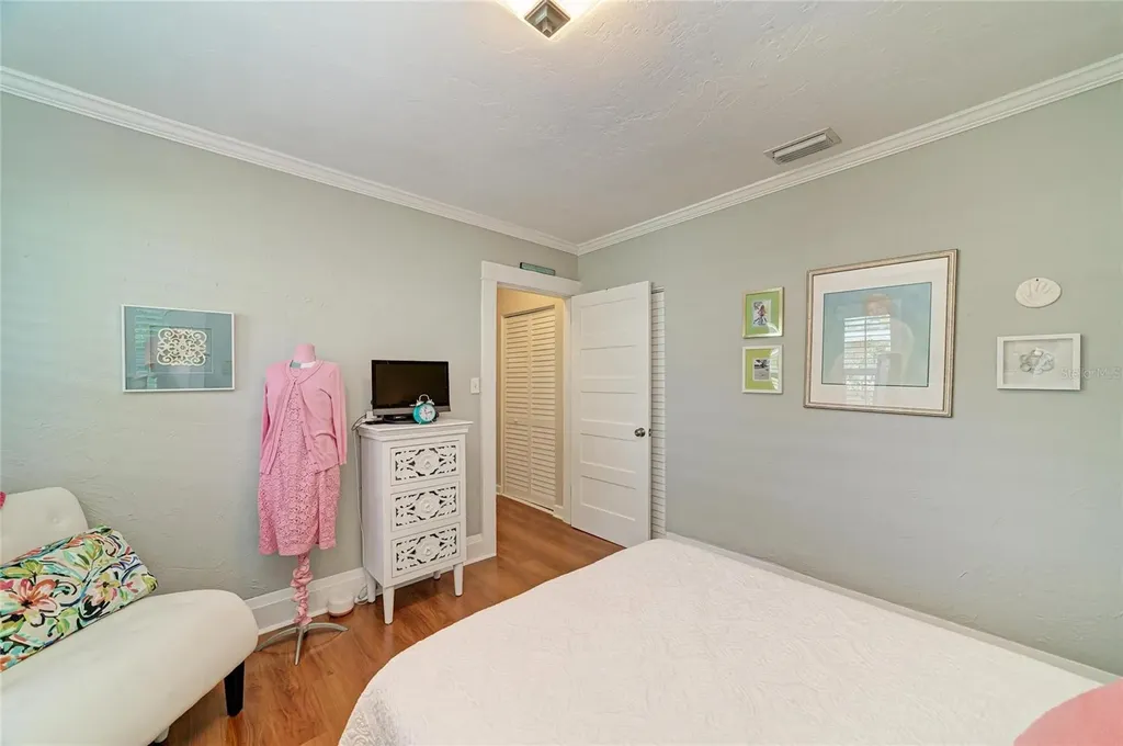 2250 Hillview Street Sarasota FL 34239
