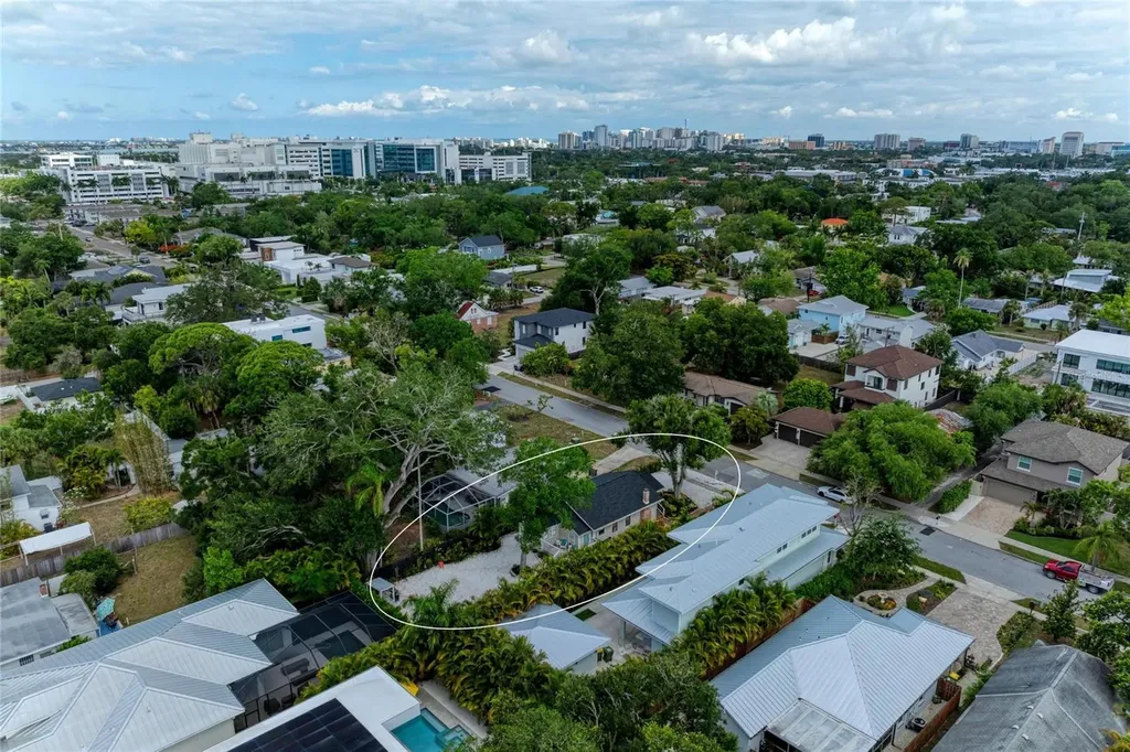 2250 Hillview Street Sarasota FL 34239