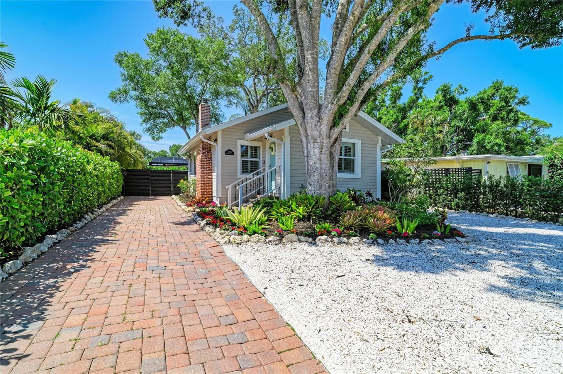 2250 Hillview Street Sarasota FL 34239