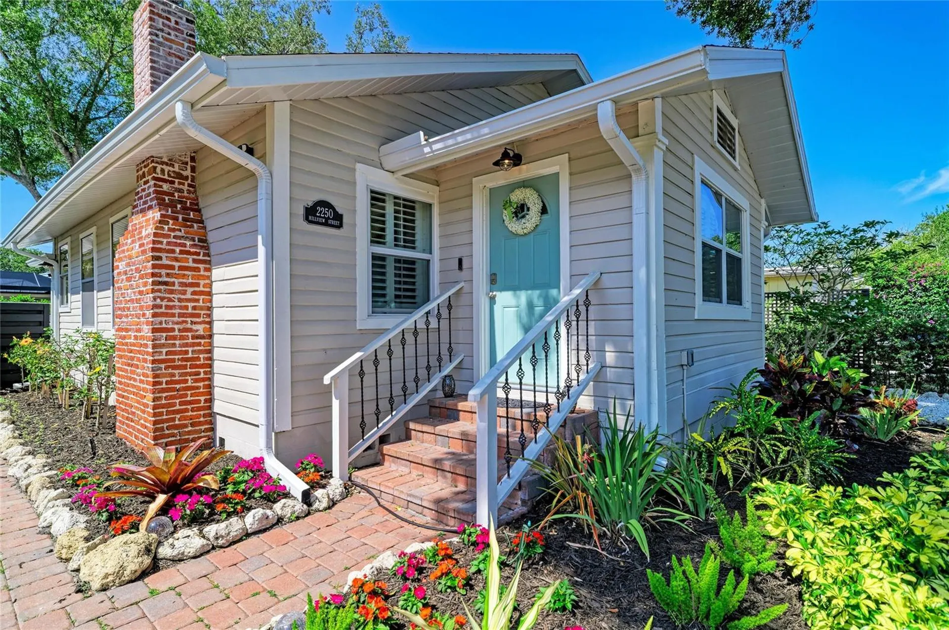 2250 Hillview Street Sarasota FL 34239