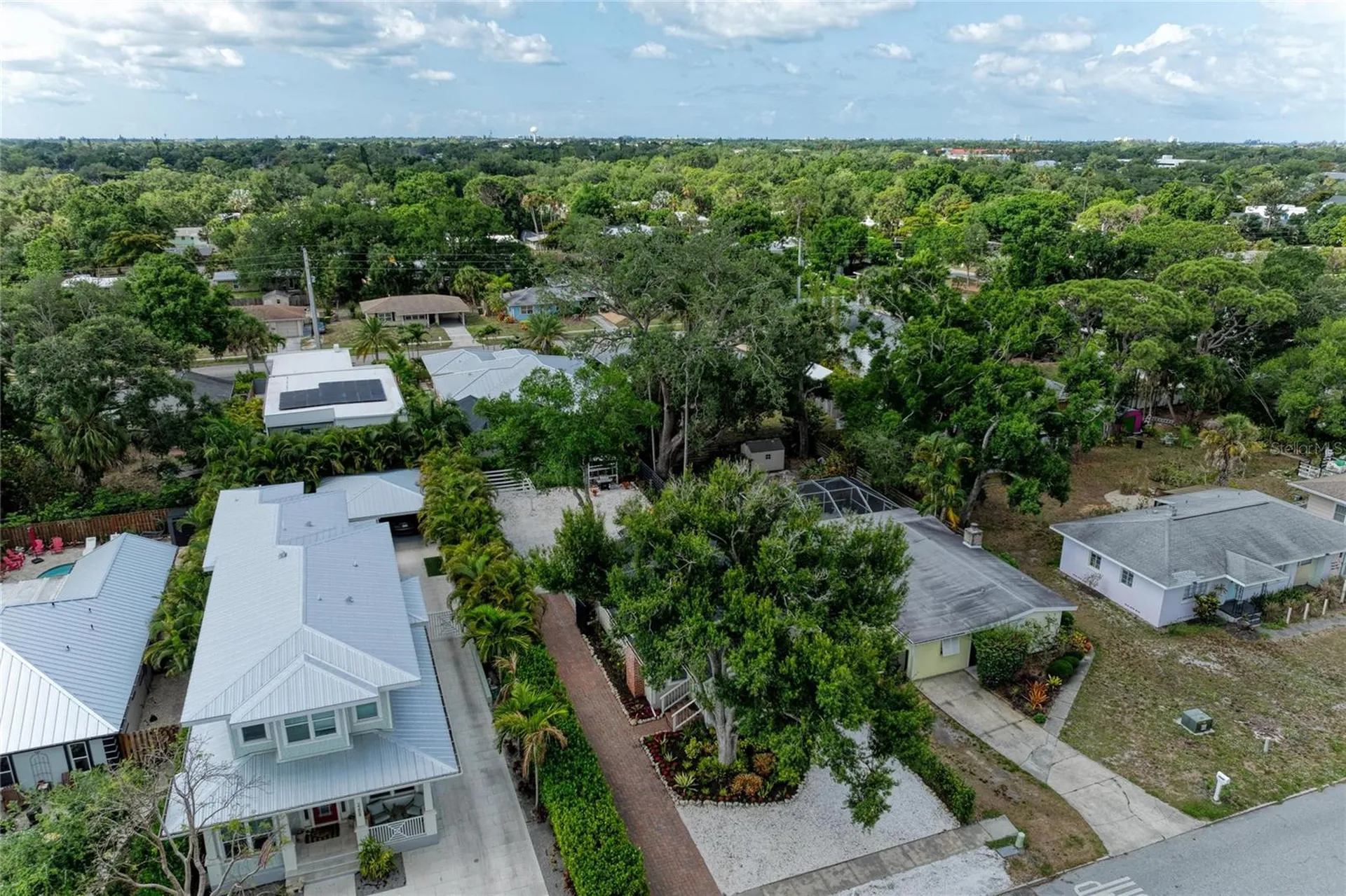 2250 Hillview Street Sarasota FL 34239