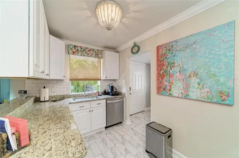 2250 Hillview Street Sarasota FL 34239