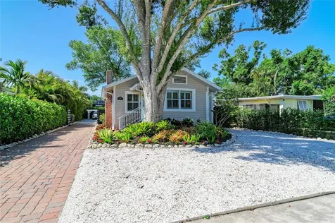 2250 Hillview Street Sarasota FL 34239