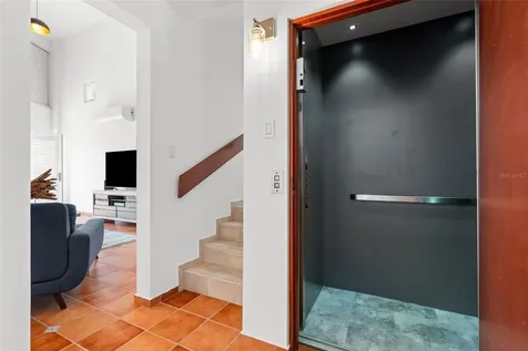 237 Montecarlo Humacao PR 00791