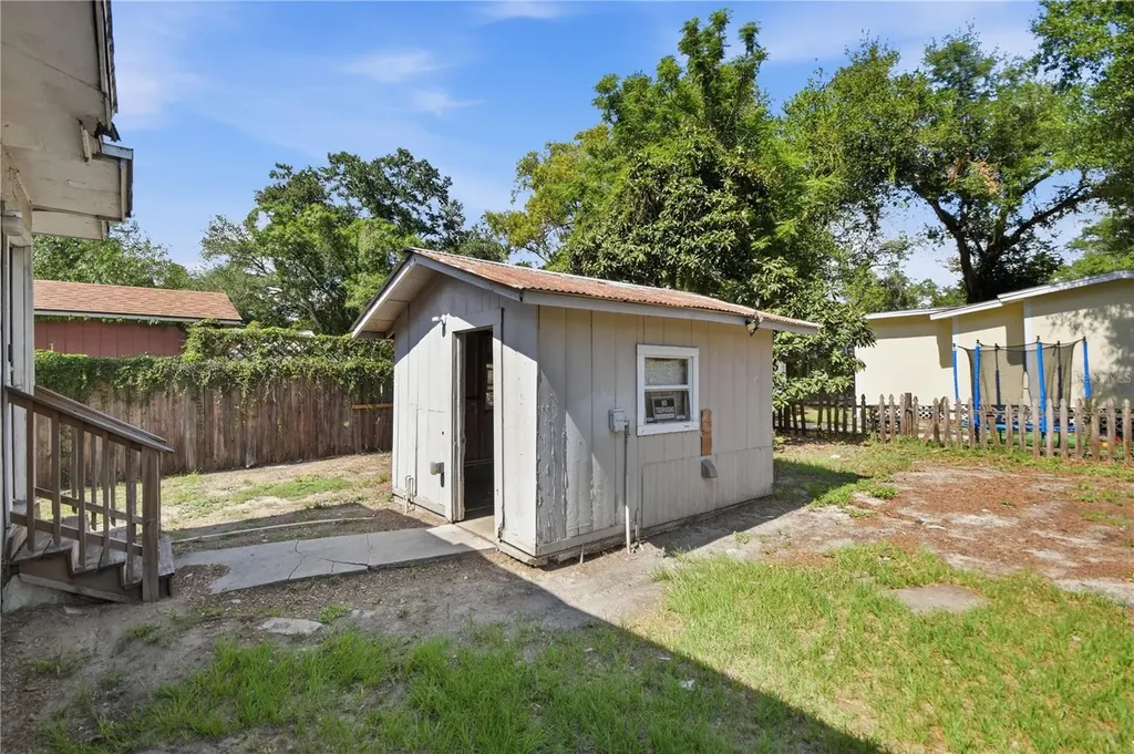 1406 E Louisiana Avenue Tampa FL 33603