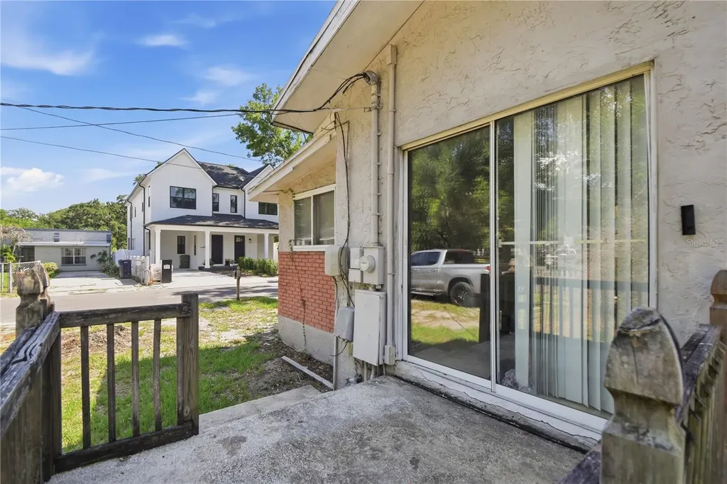 1406 E Louisiana Avenue Tampa FL 33603
