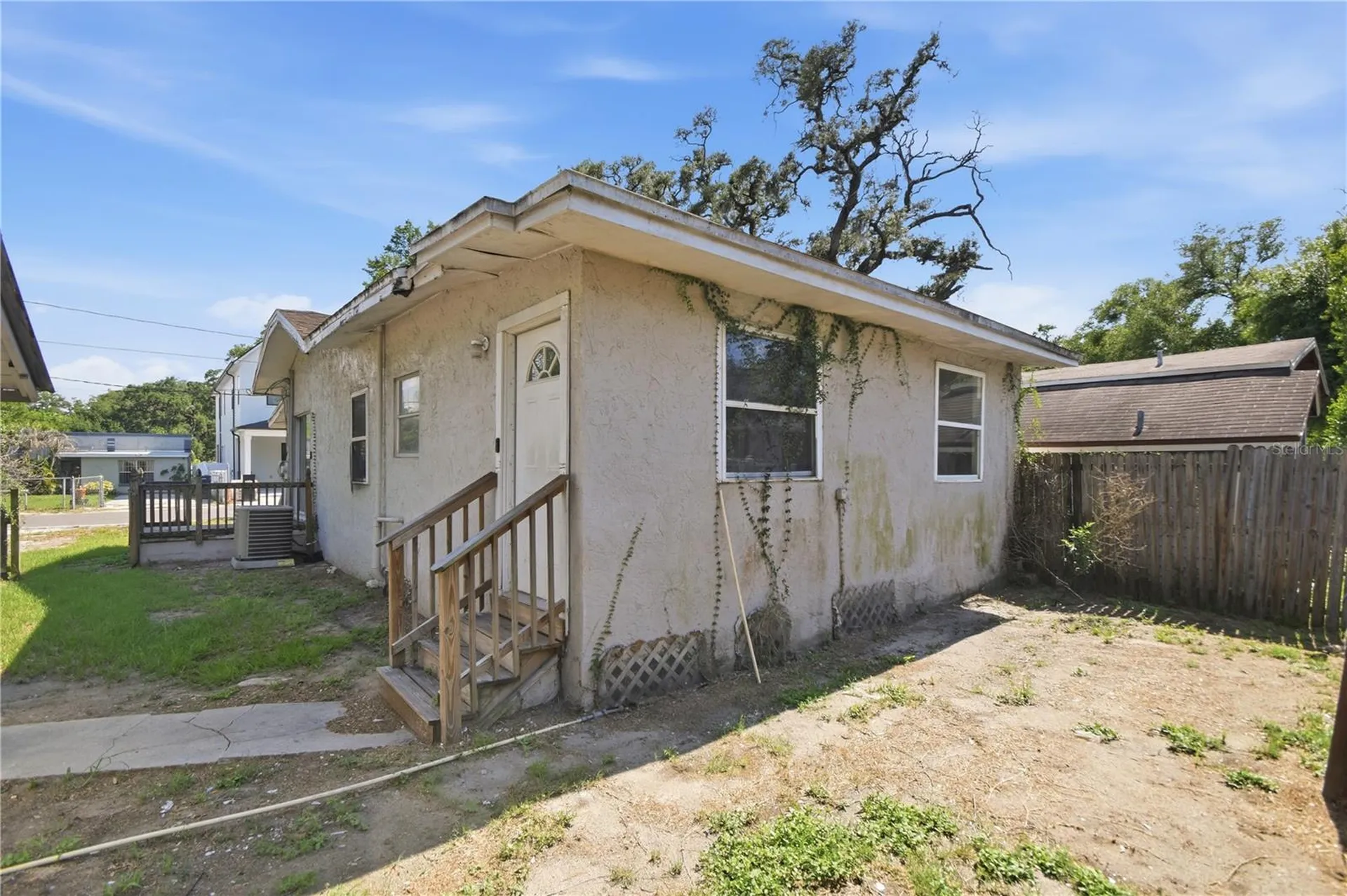 1406 E Louisiana Avenue Tampa FL 33603