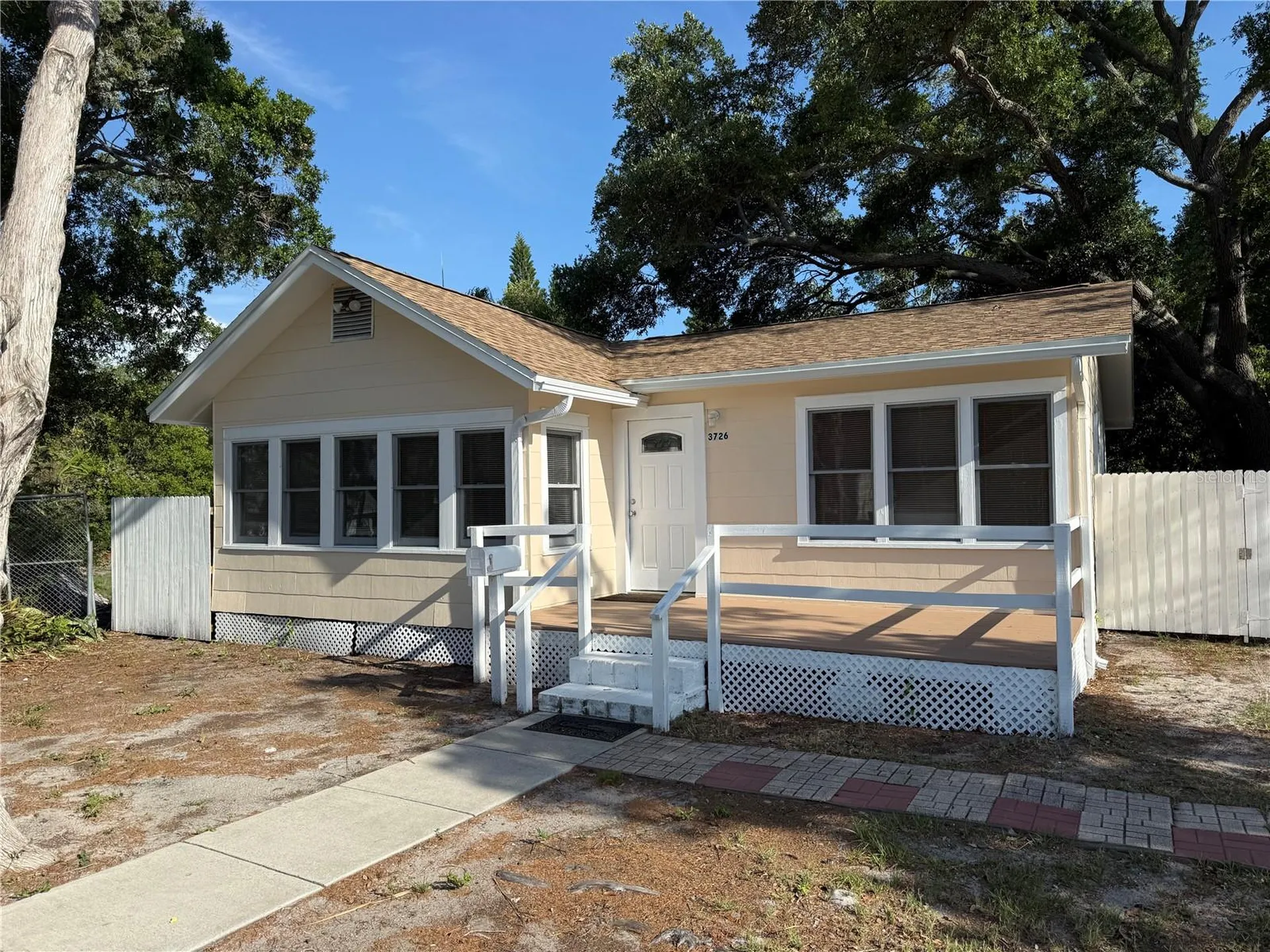 3726 18th Avenue S St Petersburg FL 33711