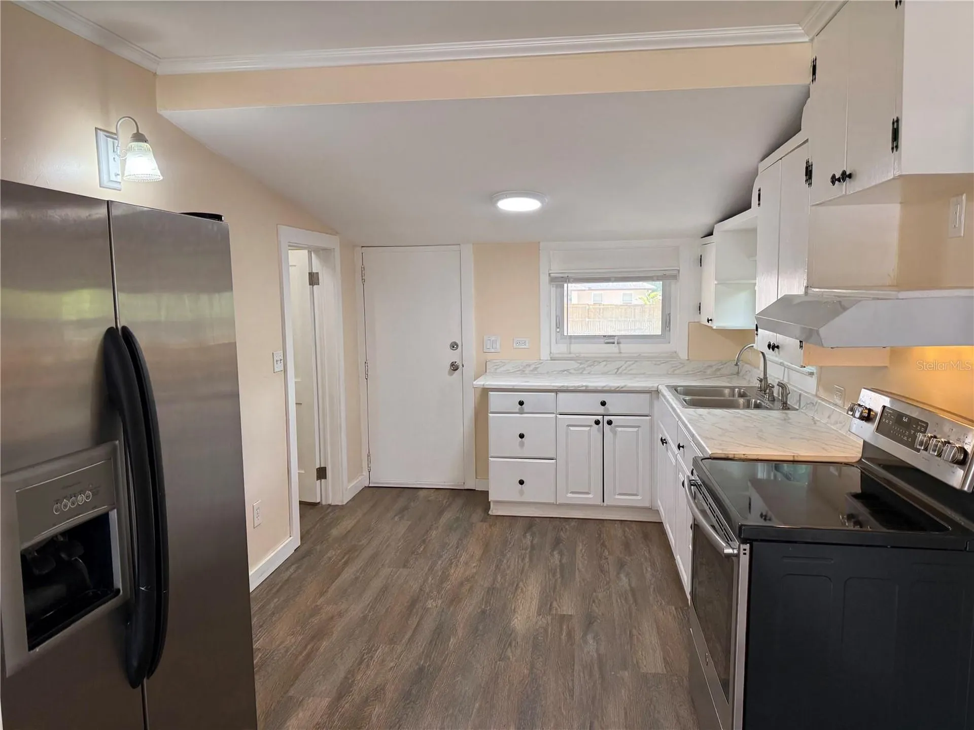 3726 18th Avenue S St Petersburg FL 33711