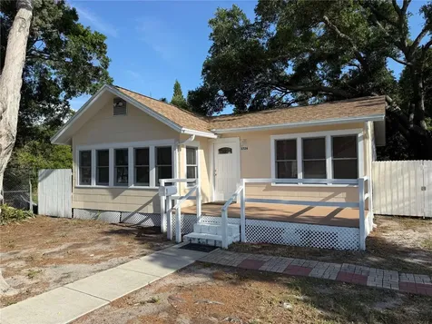3726 18th Avenue S St Petersburg FL 33711