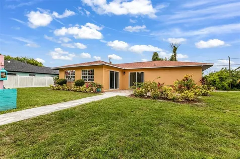 2626 Auburn Boulevard Port Charlotte FL 33948
