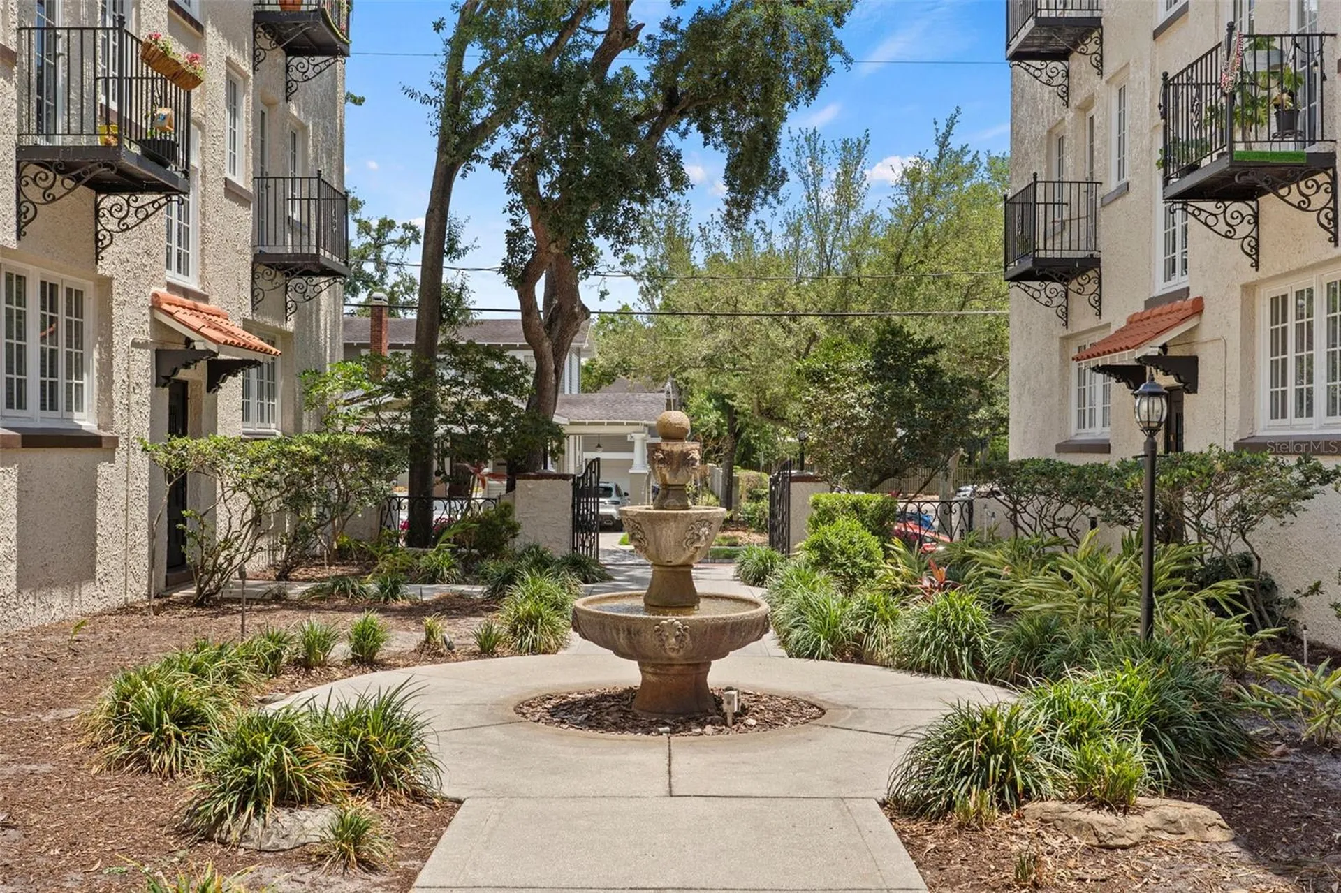 2117 W Dekle Avenue Tampa FL 33606