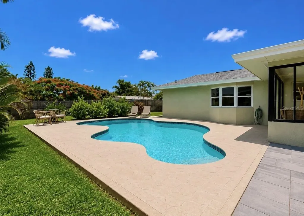 7410 13th Avenue W Bradenton FL 34209