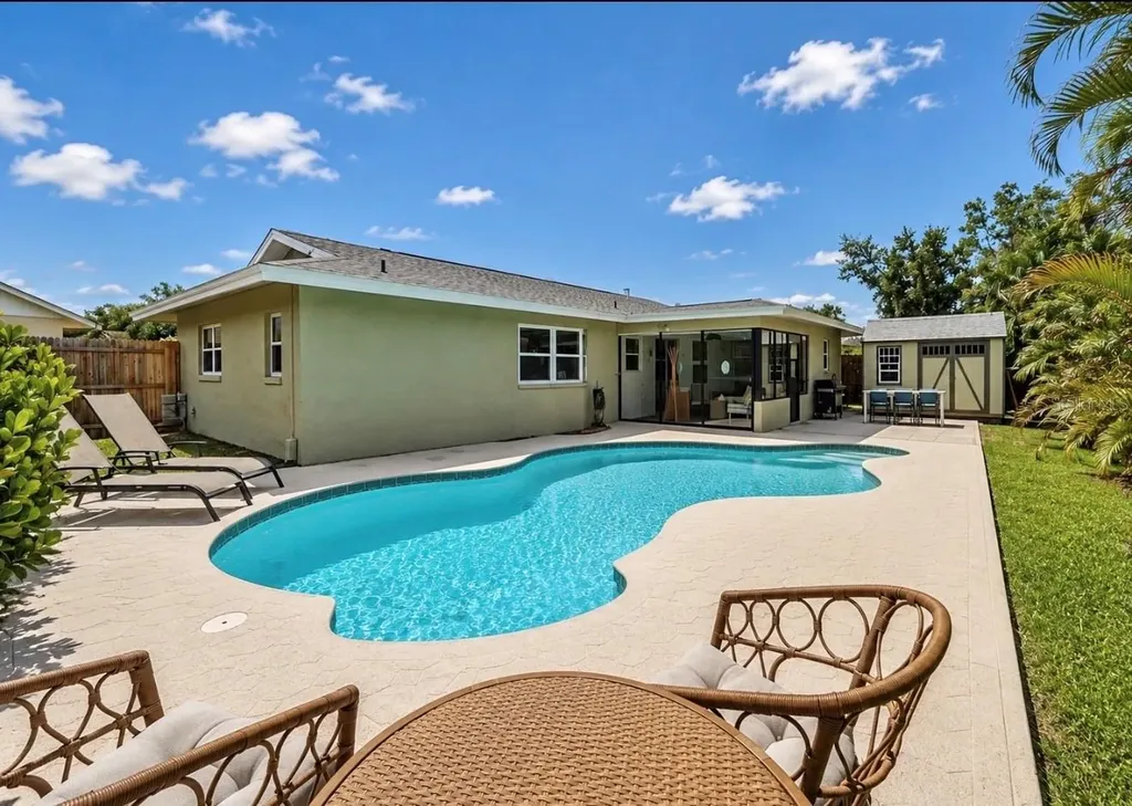 7410 13th Avenue W Bradenton FL 34209