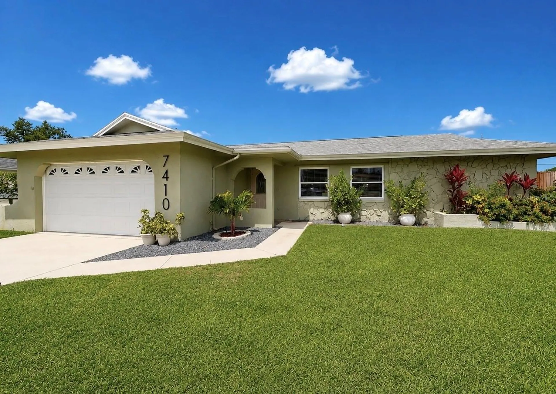 7410 13th Avenue W Bradenton FL 34209