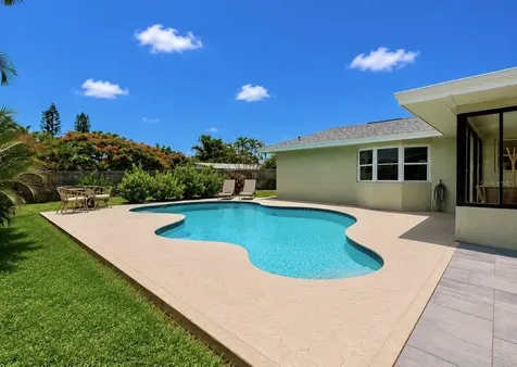 7410 13th Avenue W Bradenton FL 34209