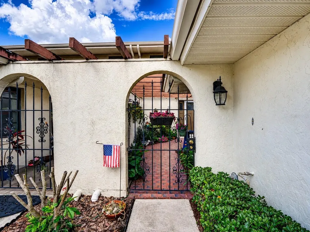 100 S Tremain Street Mount Dora FL 32757