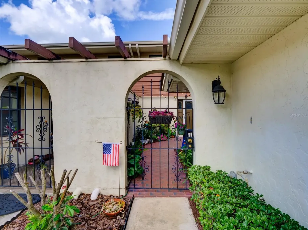 100 S Tremain Street Mount Dora FL 32757