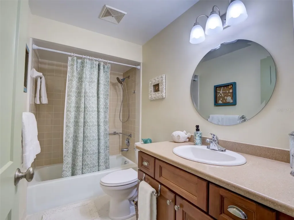 100 S Tremain Street Mount Dora FL 32757