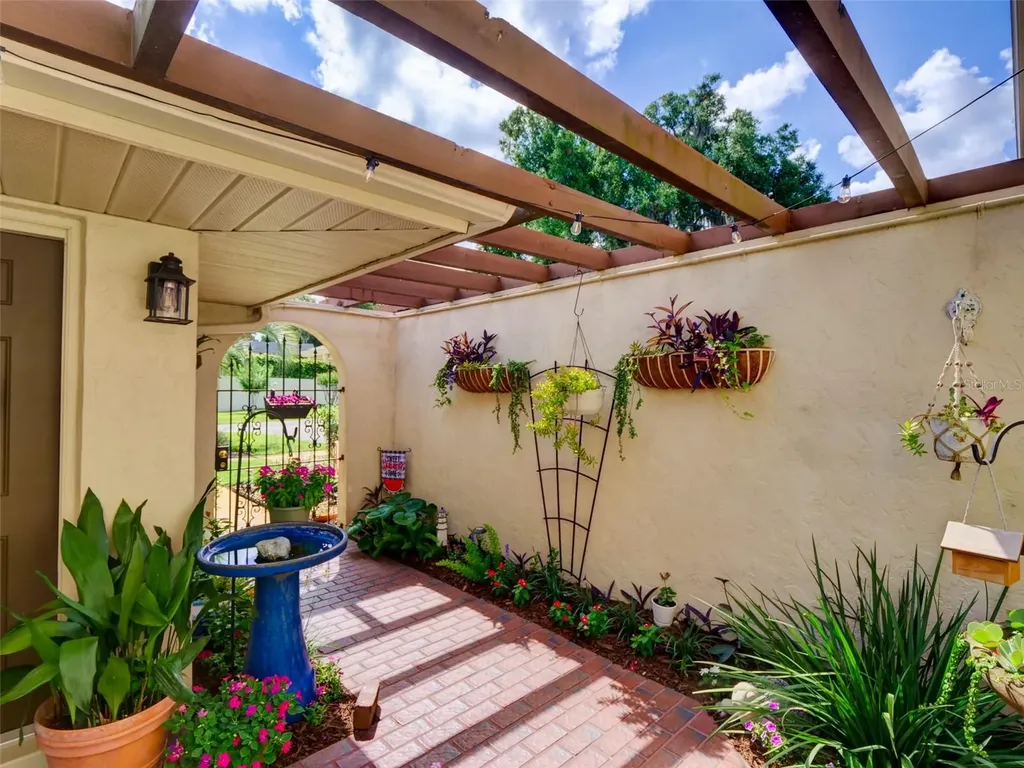 100 S Tremain Street Mount Dora FL 32757