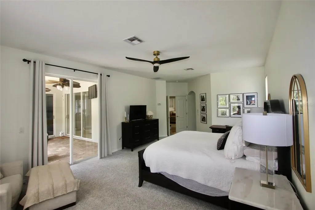 9041 Laurel Ridge Drive Mount Dora FL 32757