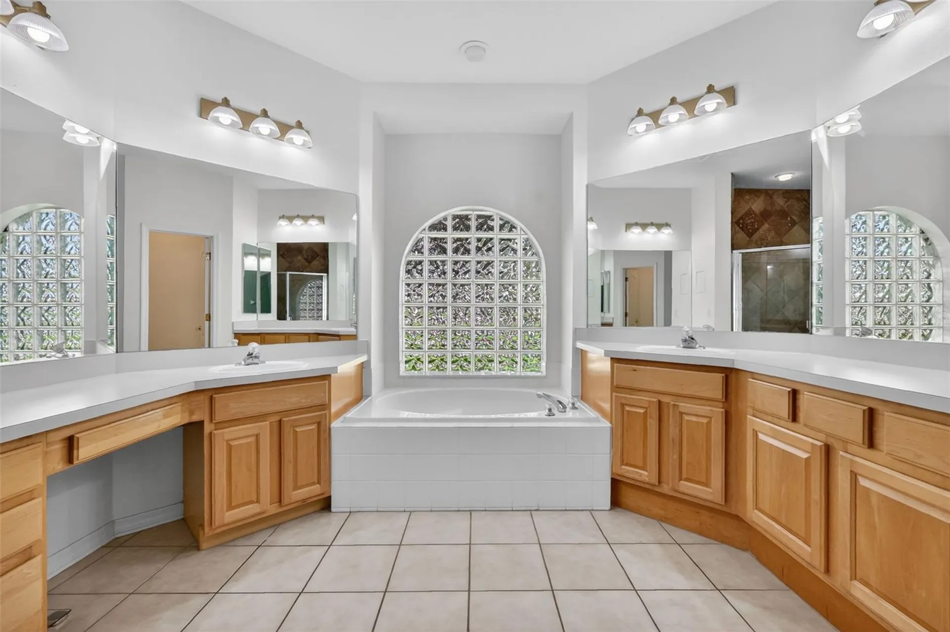 9041 Laurel Ridge Drive Mount Dora FL 32757