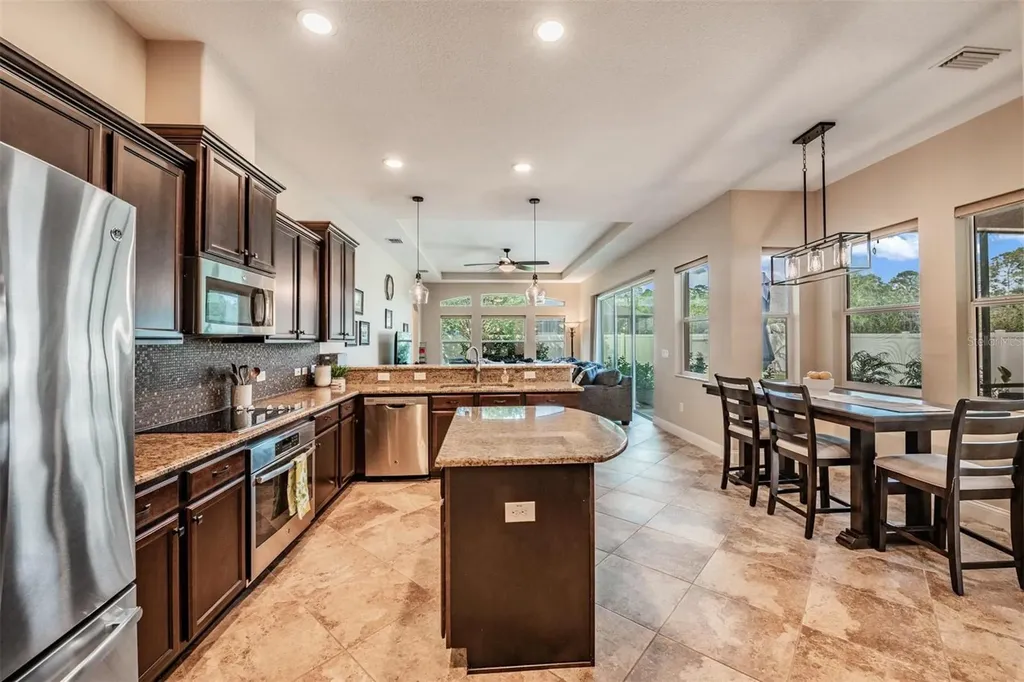 27205 Hawks Nest Circle Wesley Chapel FL 33544