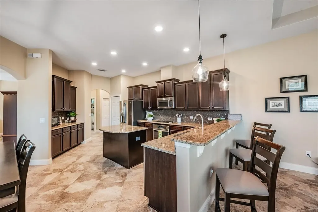27205 Hawks Nest Circle Wesley Chapel FL 33544