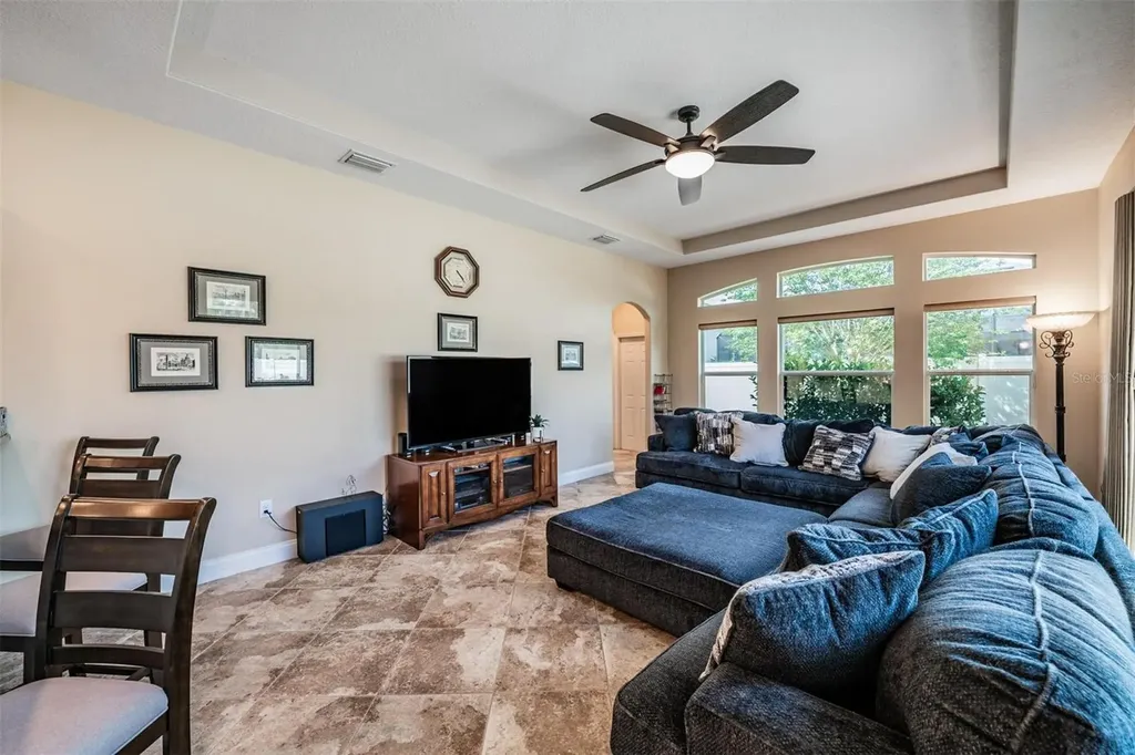 27205 Hawks Nest Circle Wesley Chapel FL 33544