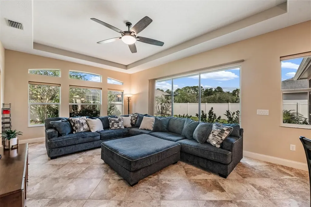 27205 Hawks Nest Circle Wesley Chapel FL 33544