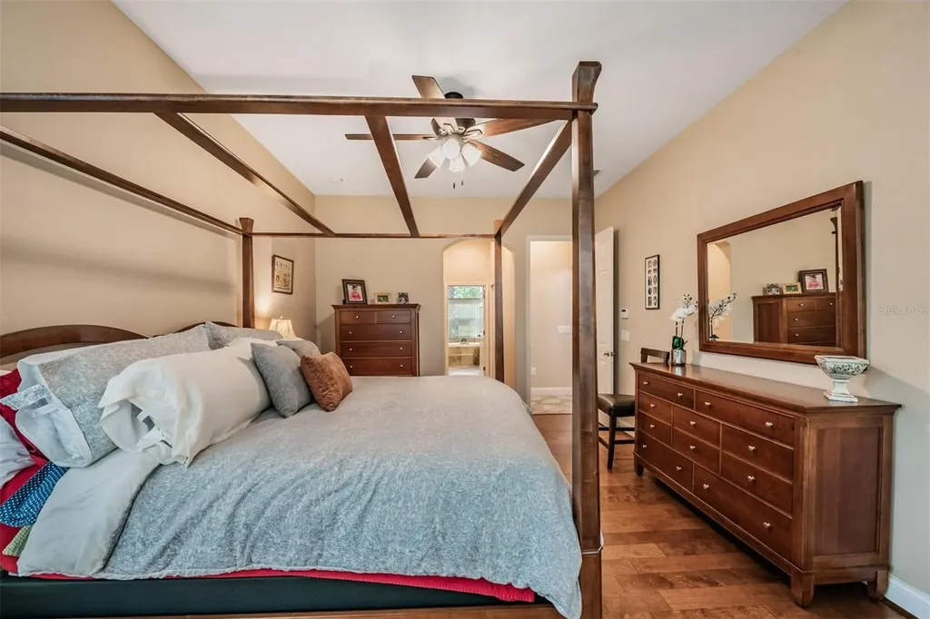 27205 Hawks Nest Circle Wesley Chapel FL 33544