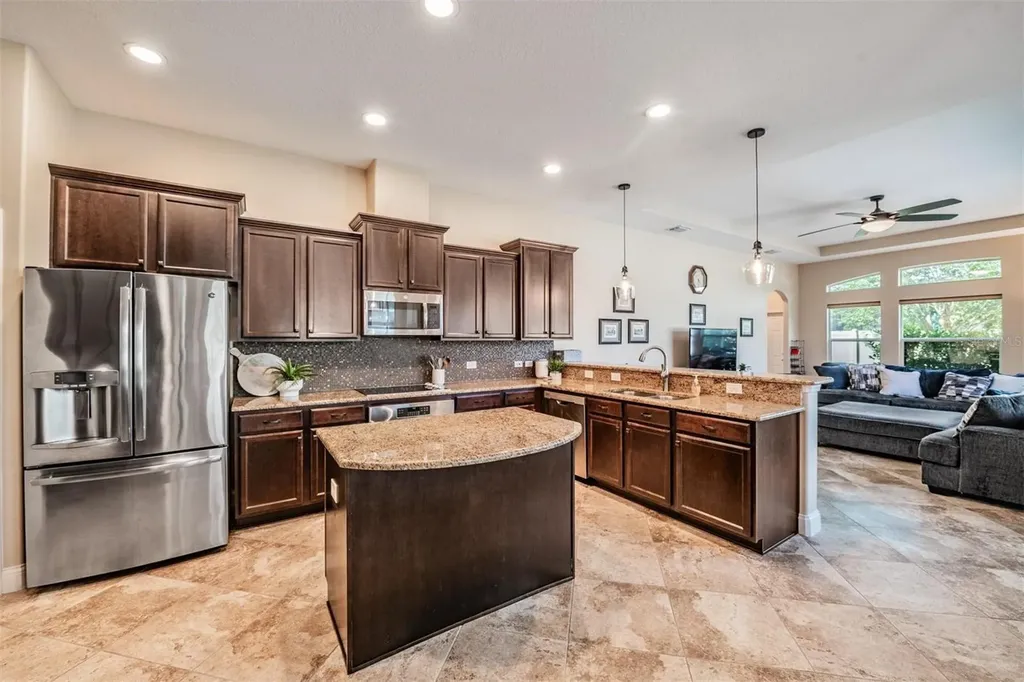 27205 Hawks Nest Circle Wesley Chapel FL 33544