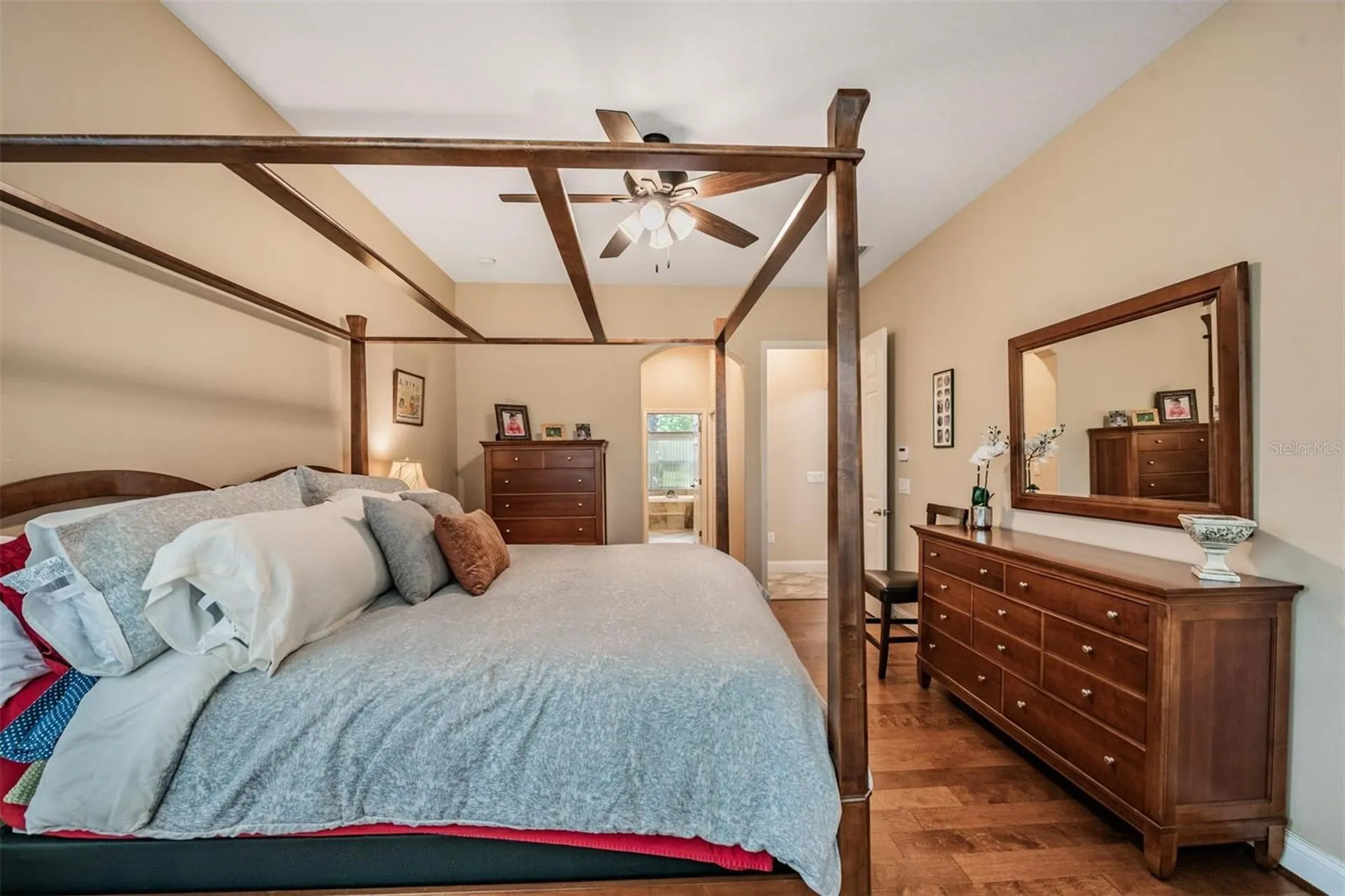 27205 Hawks Nest Circle Wesley Chapel FL 33544
