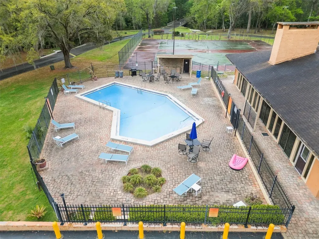1810 NW 23rd Boulevard Gainesville FL 32605