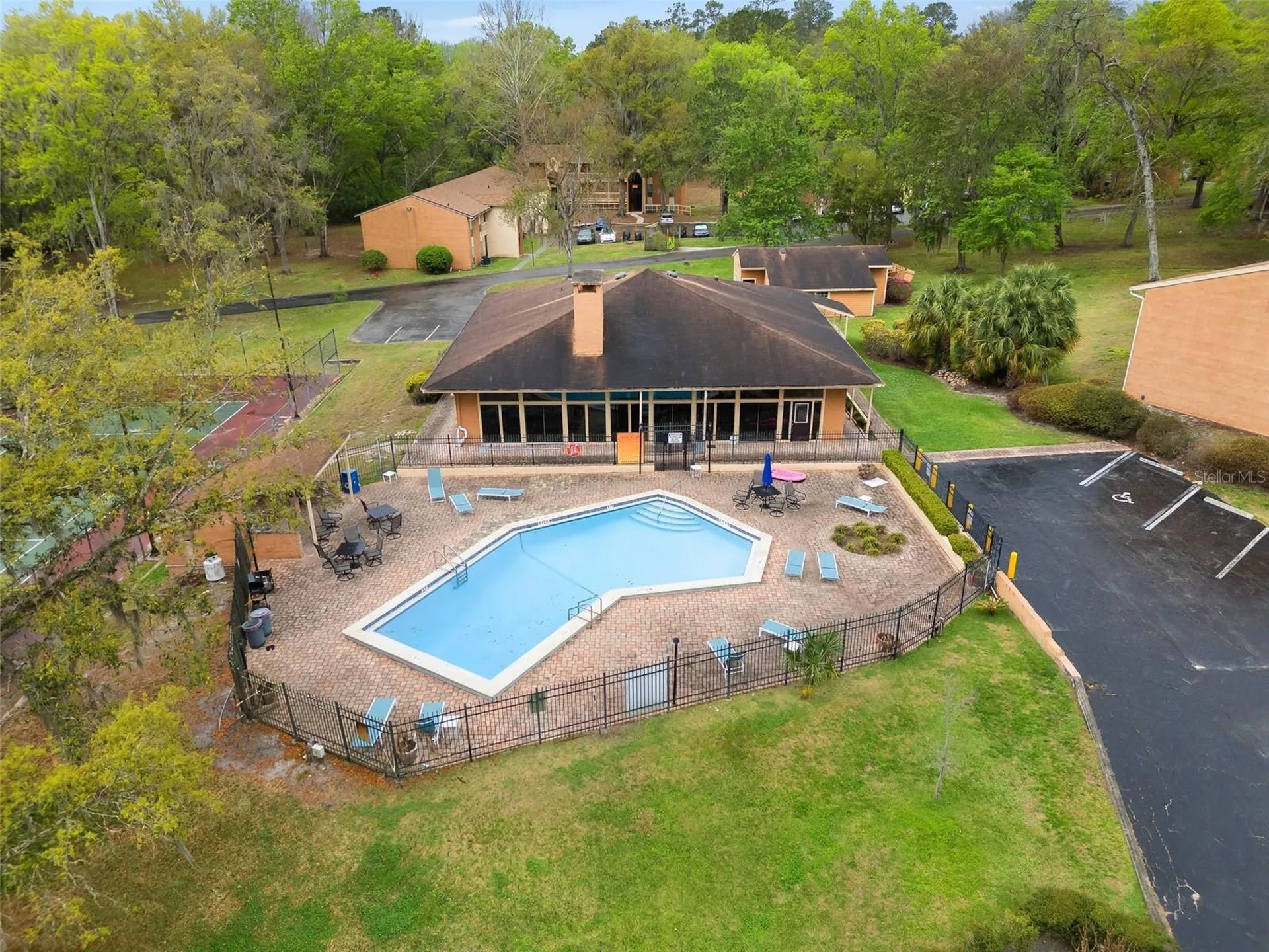 1810 NW 23rd Boulevard Gainesville FL 32605