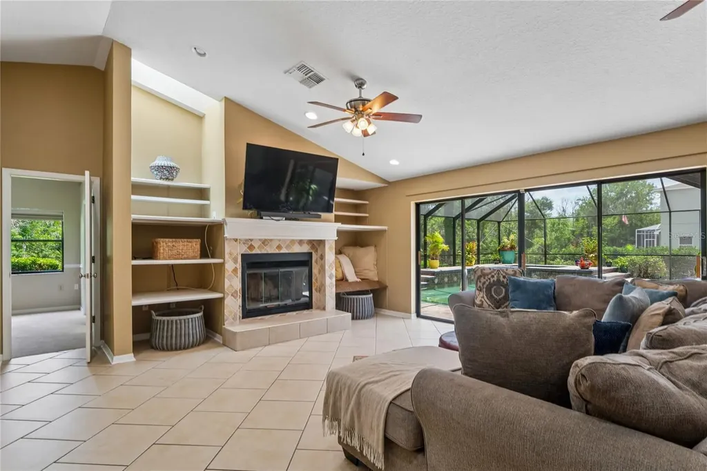 1087 Riverside Ridge Tarpon Springs FL 34688