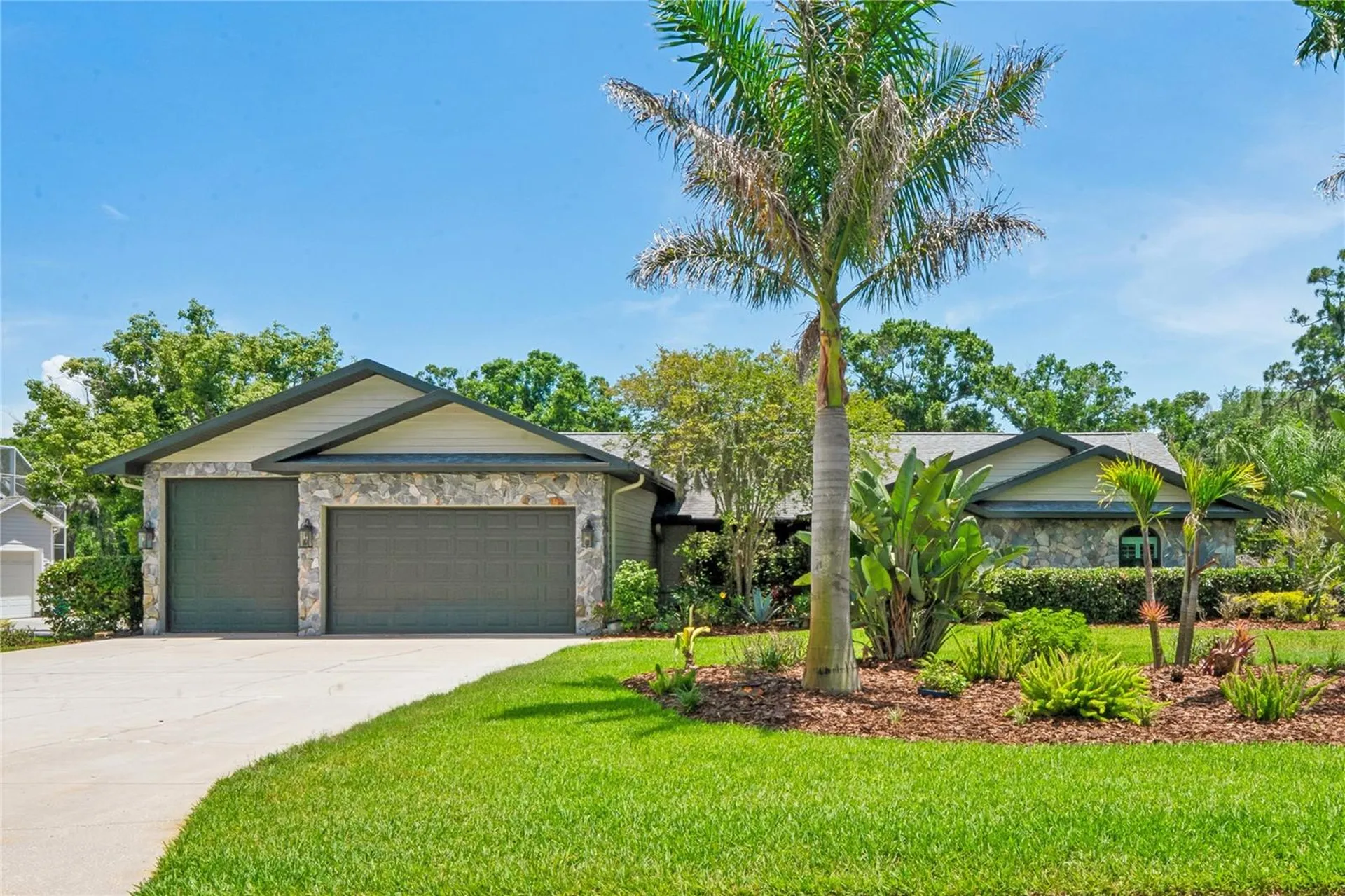 1087 Riverside Ridge Tarpon Springs FL 34688
