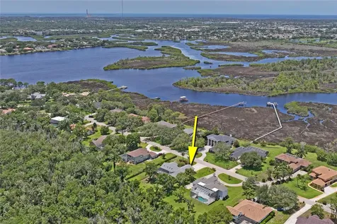 1087 Riverside Ridge Tarpon Springs FL 34688